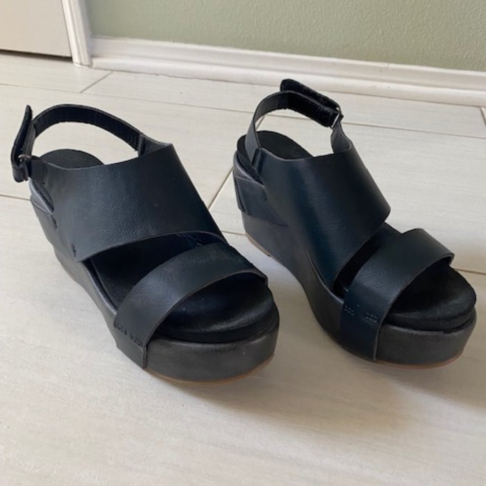 Boutique by Corky's Pismo wedge